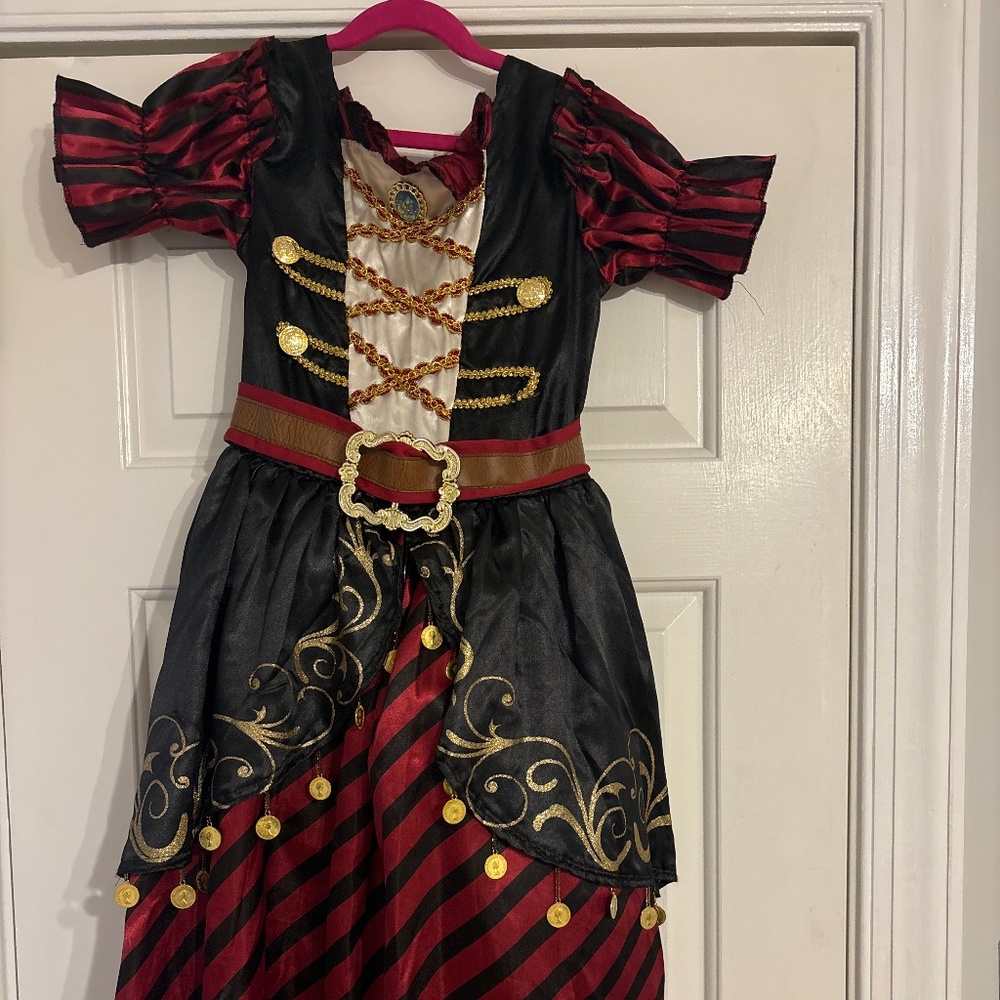 Pirate Costume 🌿🎃